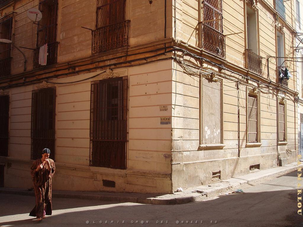 ORAN AOUT 2006 RUE BAUDIN ET DEPART RUE ADJ. GABAIG.JPG